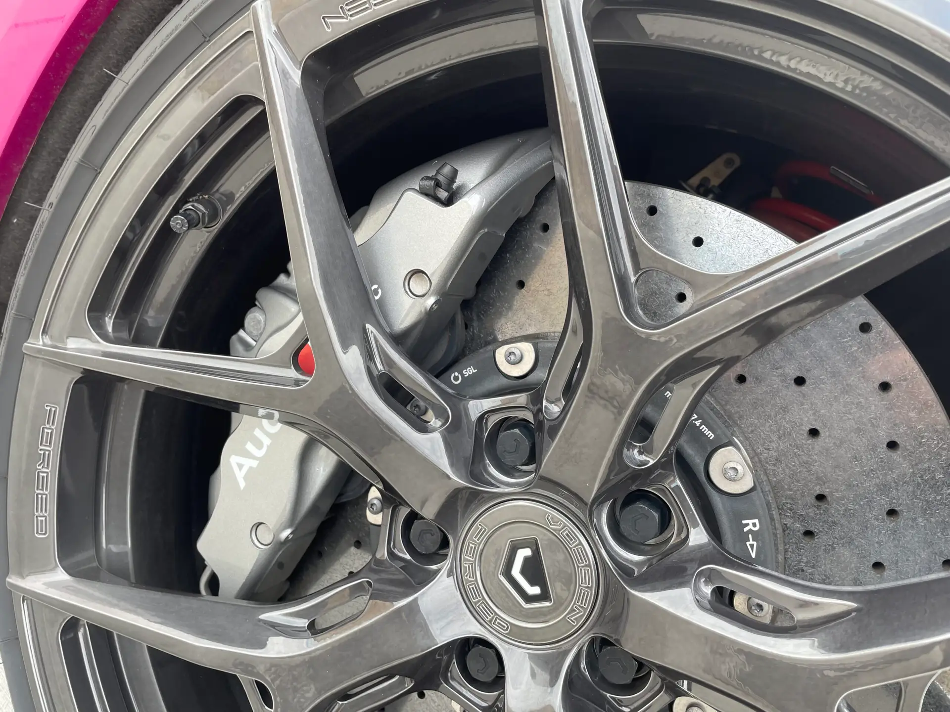 ST6 vehicle detailing