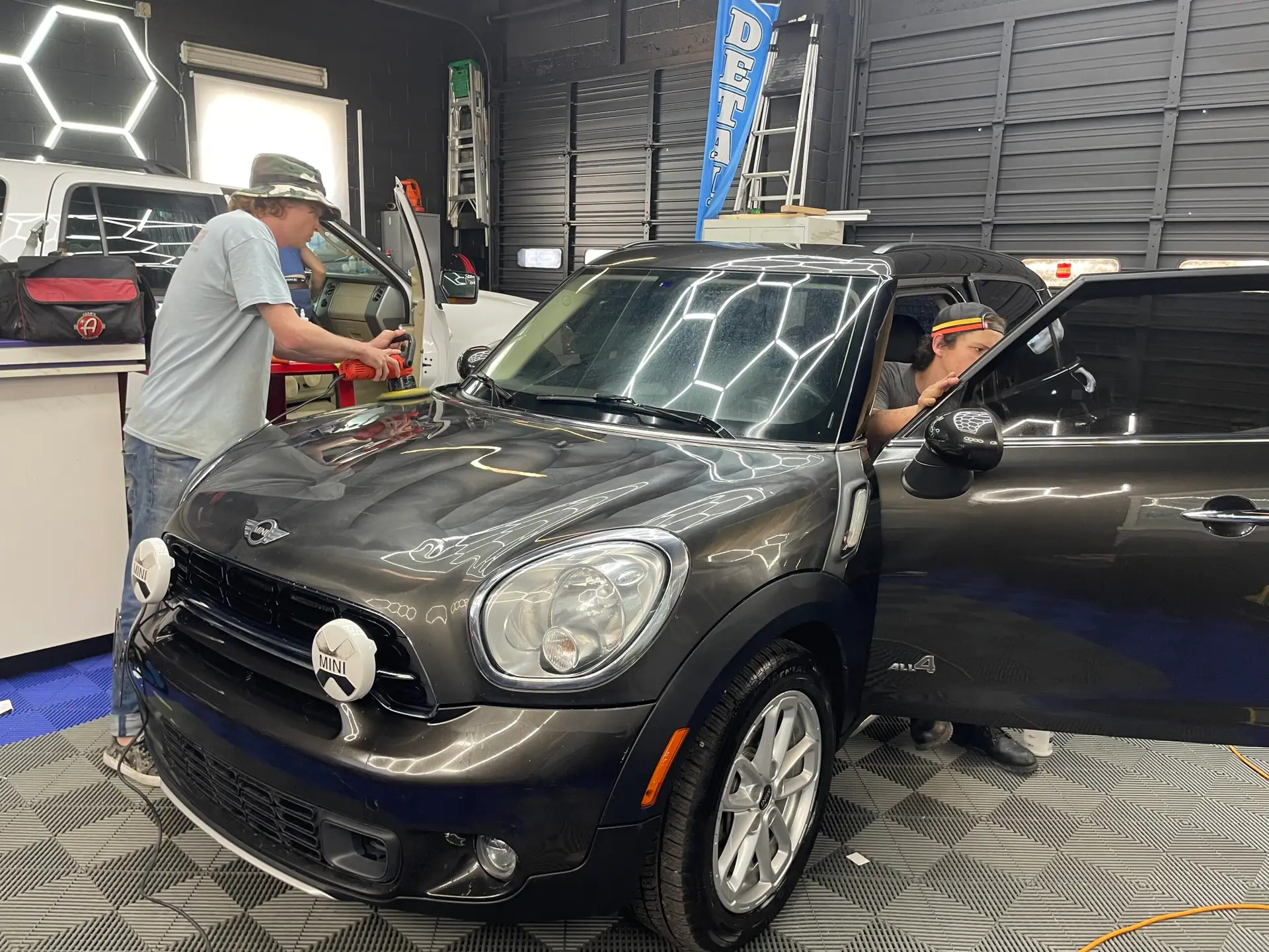ST6 auto detailing