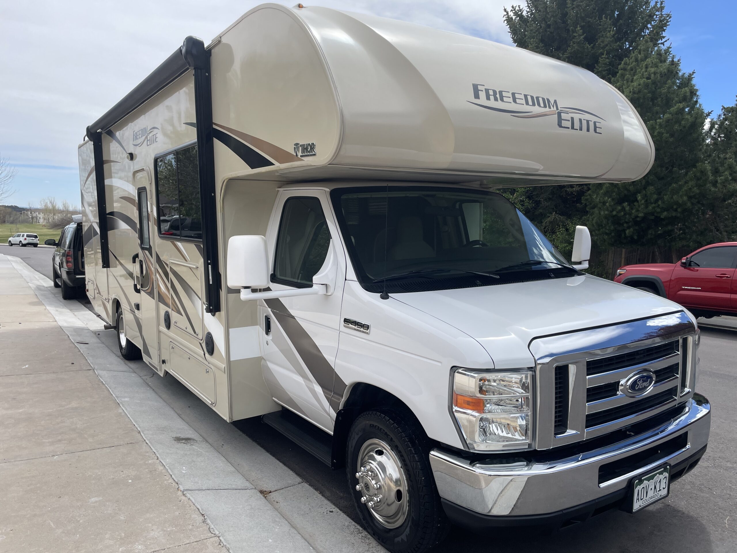 Mobile RV exterior washing and polishing in Colorado Springs